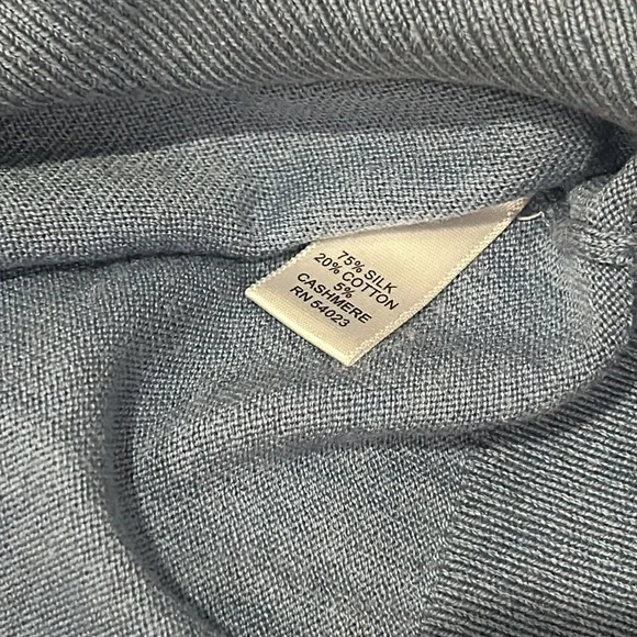 Banana republic luxury blend L sweater - Picture 2 of 4